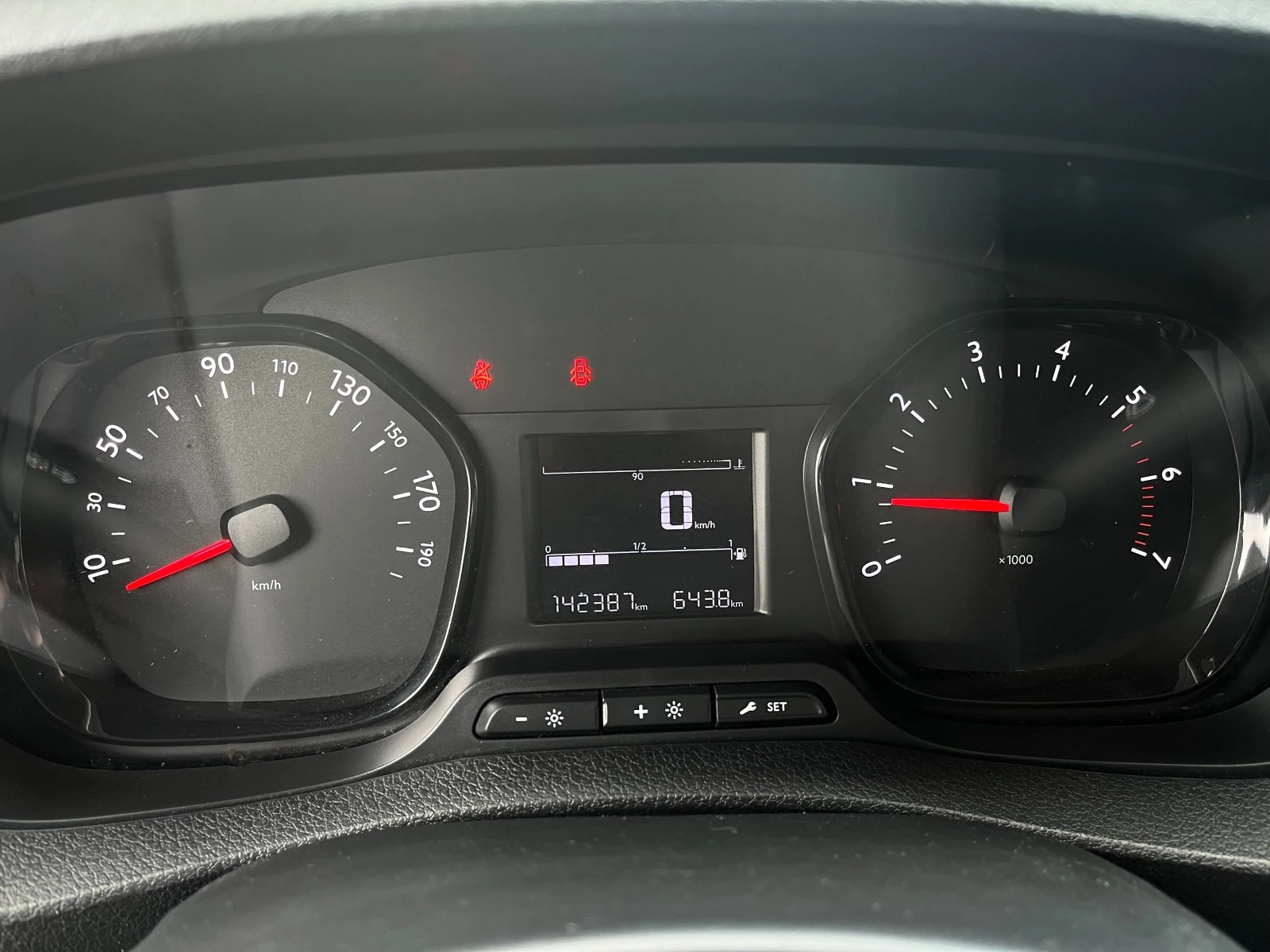 Peugeot Expert 1.6BlueHDI + 6  | Mobile.bg   11