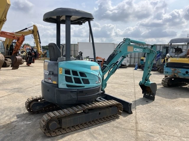 Багер Kobelco 2.7 тона / ПЕРФЕКТЕН ТЕХНИЧЕСКИ / ОЧАКВАН ВНОС !!!, снимка 3 - Индустриална техника - 55886332