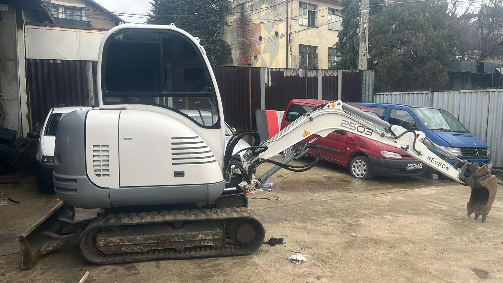 Багер Neuson