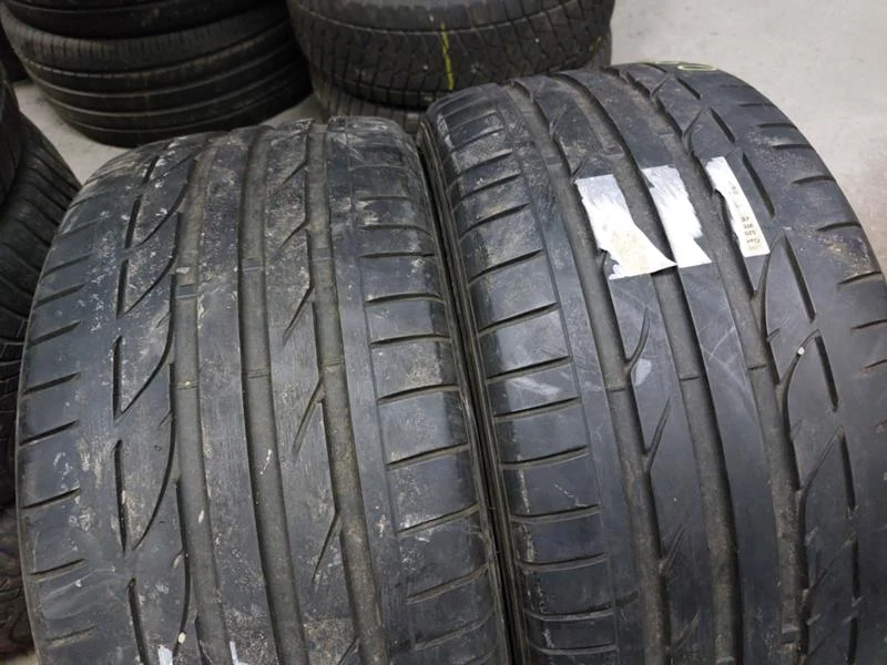 Гуми Летни 255/40R18, снимка 1 - Гуми и джанти - 36287334