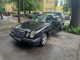 Mercedes-Benz E 200, снимка 2