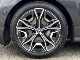 BMW iX xDrive 40/ HEAD UP/ LASER/ H&K/ CAMERA/ 22/, снимка 4 - Автомобили и джипове - 45218469