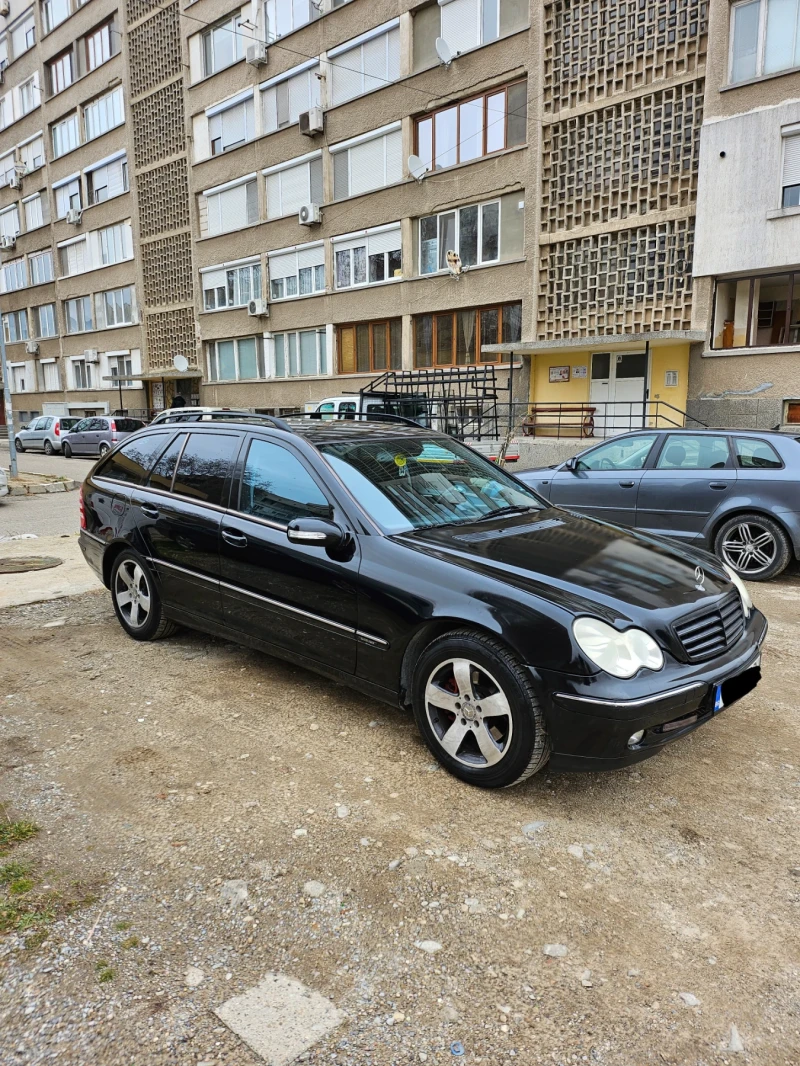 Mercedes-Benz C 240 Газ-Бензин, снимка 2 - Автомобили и джипове - 48681464