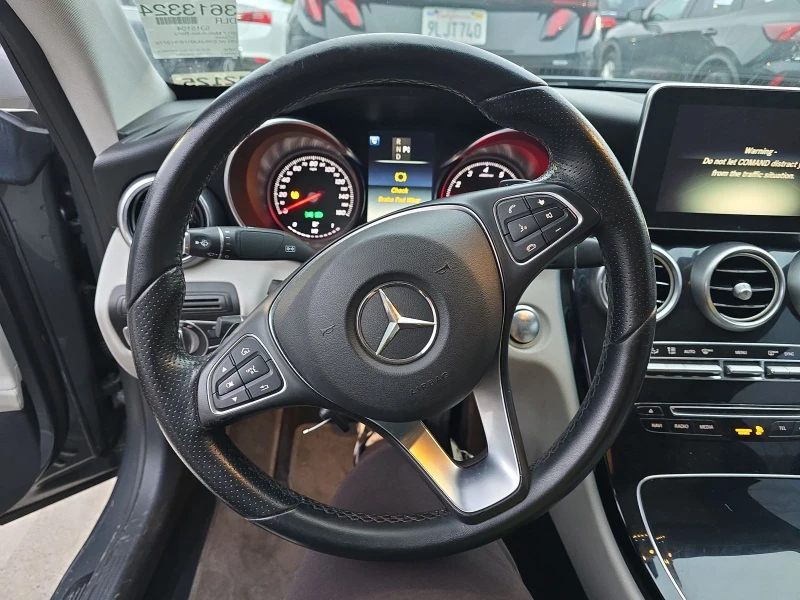 Mercedes-Benz C 300, снимка 12 - Автомобили и джипове - 48720406