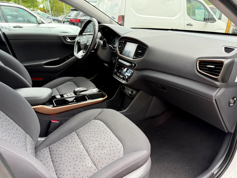 Hyundai Ioniq 28kWh &#127464;&#127469;, снимка 13 - Автомобили и джипове - 50347077