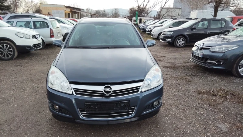Opel Astra 1, 7cdti COSMO, снимка 3 - Автомобили и джипове - 53037157