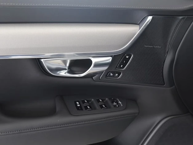 Volvo V90 T6 = Plus Dark = Гаранция, снимка 3 - Автомобили и джипове - 55089909