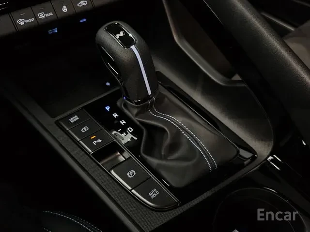 Hyundai Elantra The New Avante, снимка 9 - Автомобили и джипове - 55564183
