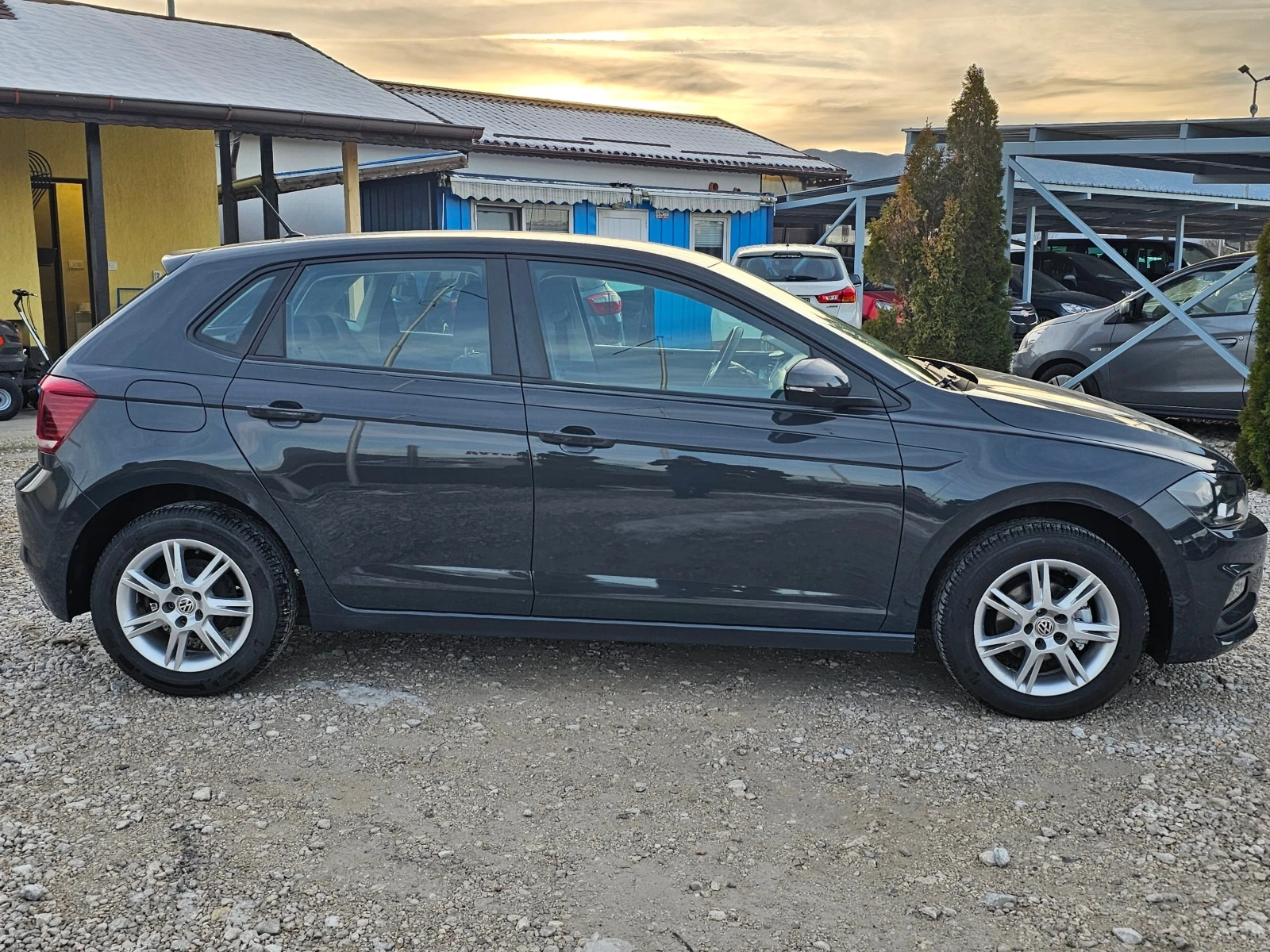 VW Polo 1.0 БЕНЗИН EURO 6b! ! КЛИМАТИК - изображение 6