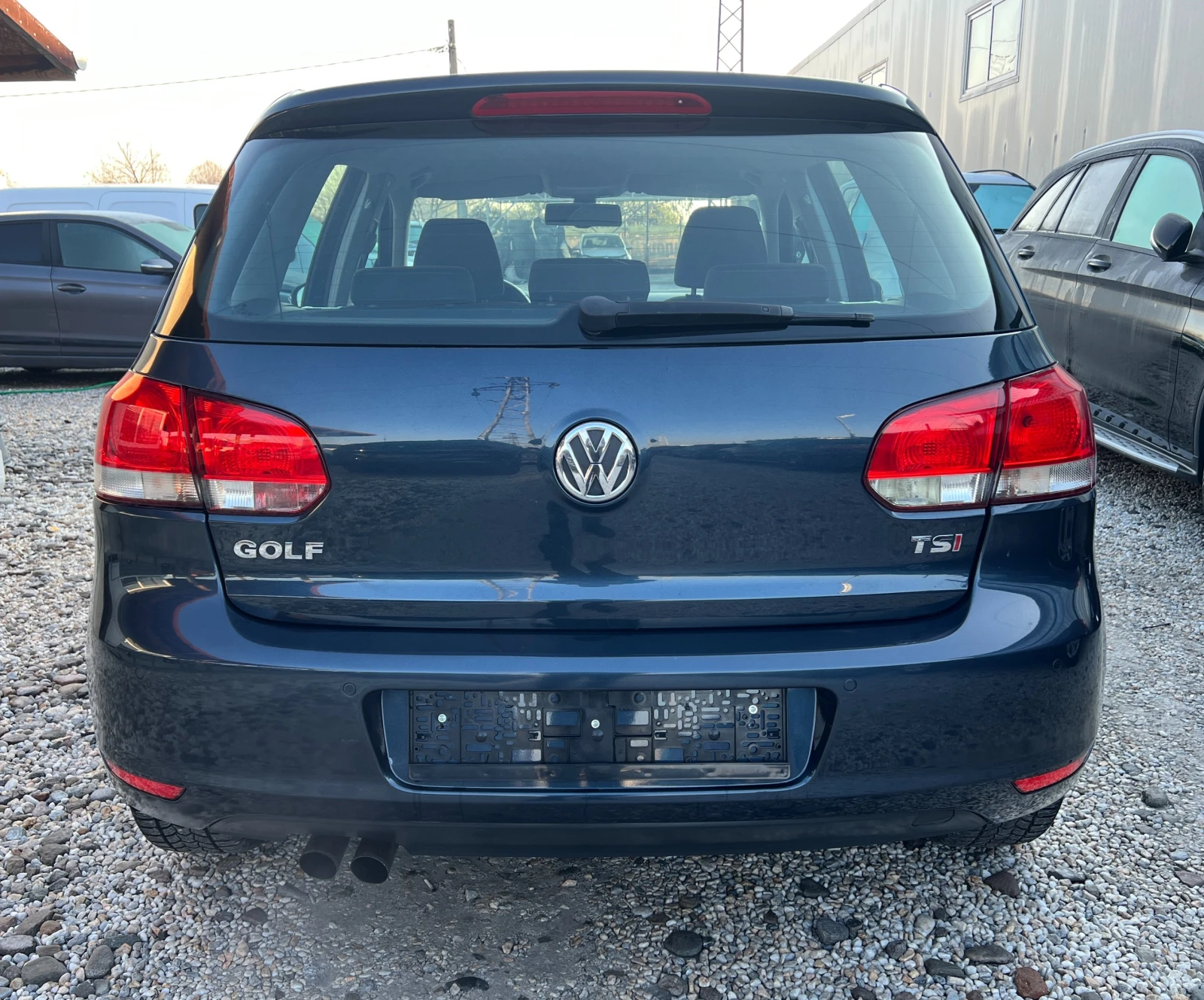 VW Golf 1.4 i - 122 к.с. подгрев климатроник автопаркиране - изображение 5