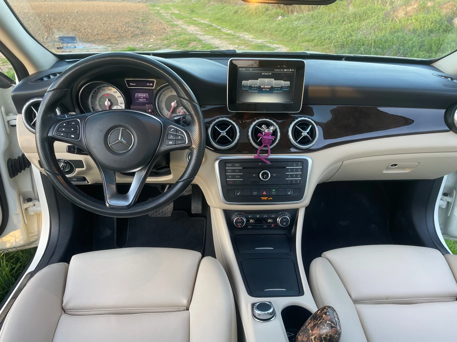 Mercedes-Benz GLA 250  - изображение 8