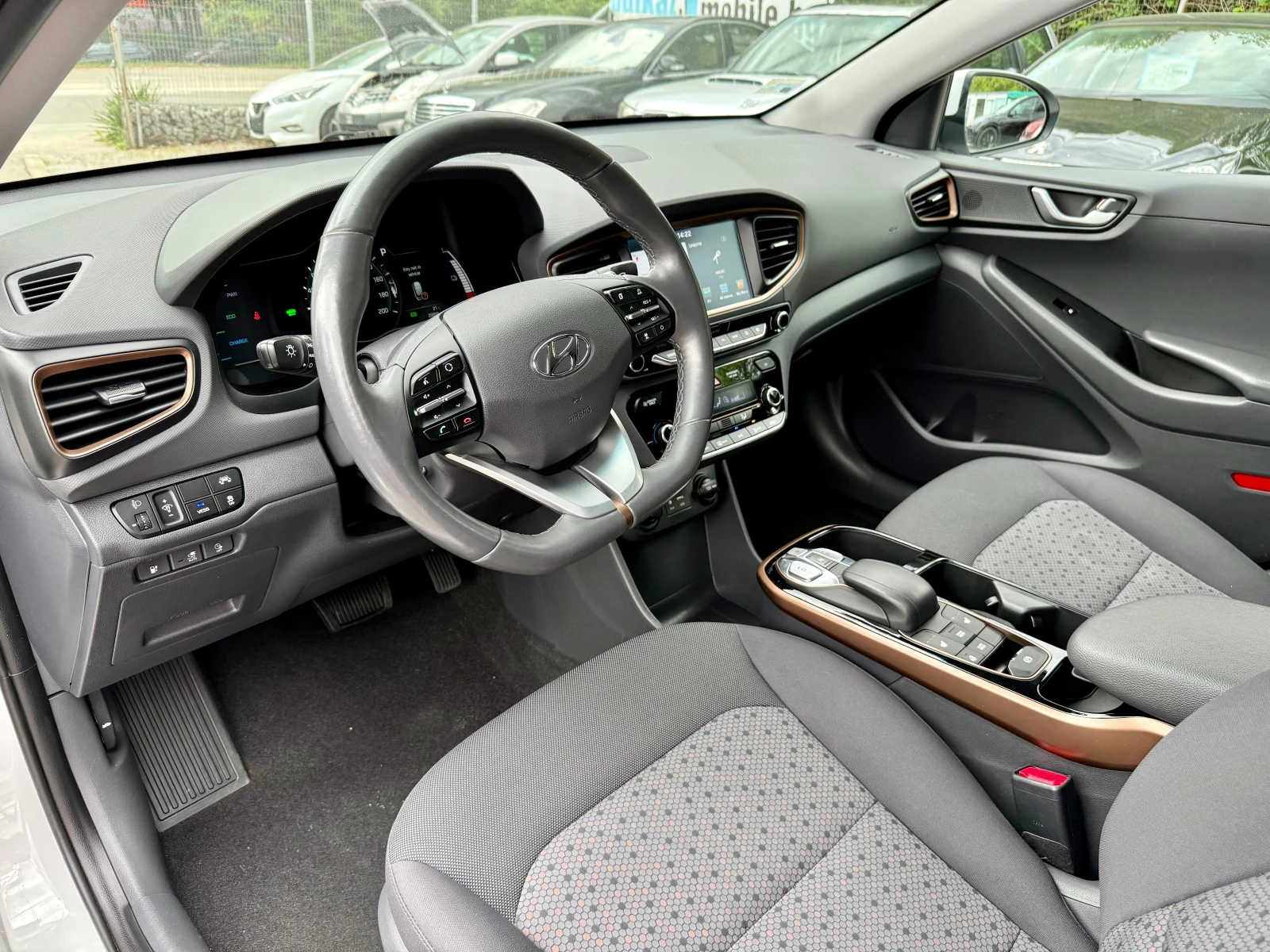 Hyundai Ioniq 28kWh 🇨🇭 - изображение 7