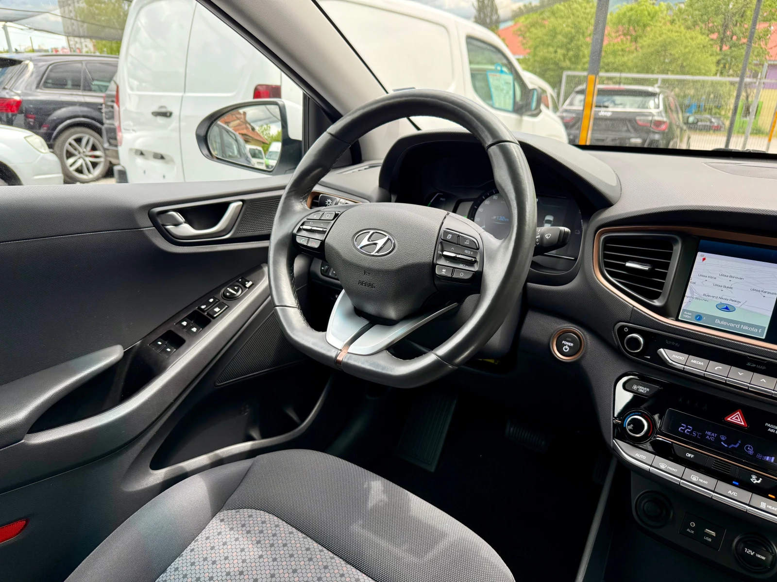 Hyundai Ioniq 28kWh 🇨🇭 | Mobile.bg   12