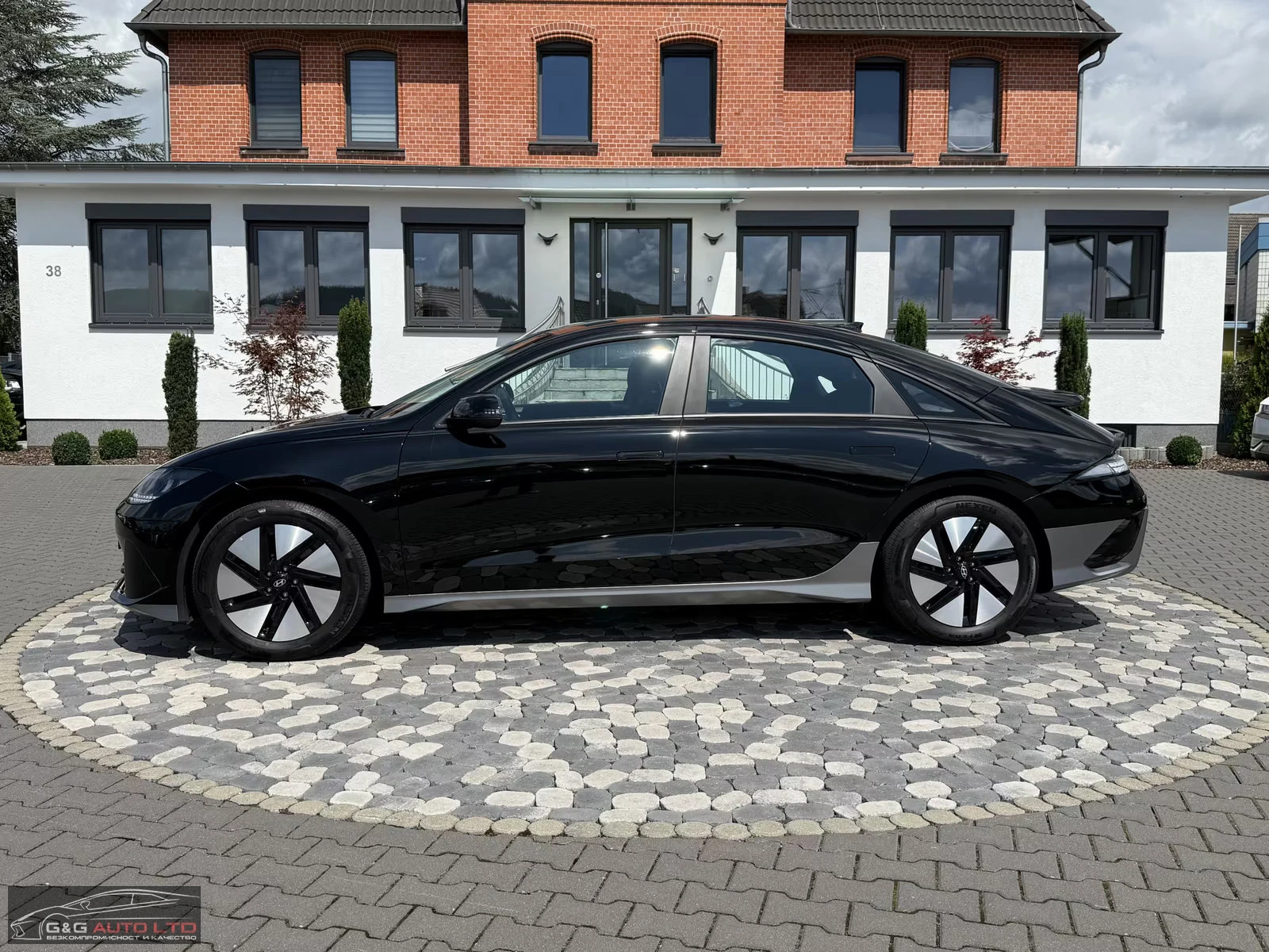 Hyundai Ioniq 6 ELEKTRO/151HP/PIXEL-LED/CAM/NAVI/KLESS/CPLAY/435g - изображение 3