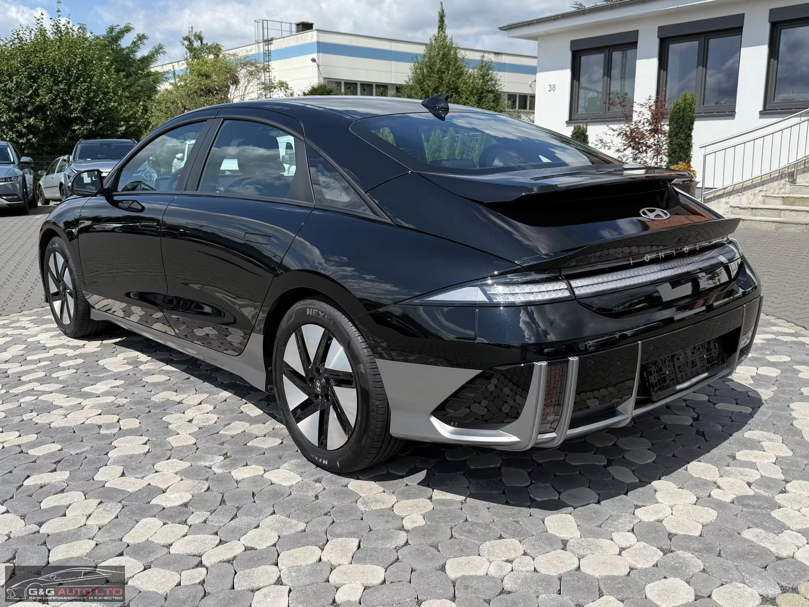 Hyundai Ioniq 6 ELEKTRO/151HP/PIXEL-LED/CAM/NAVI/KLESS/CPLAY/435g - изображение 4