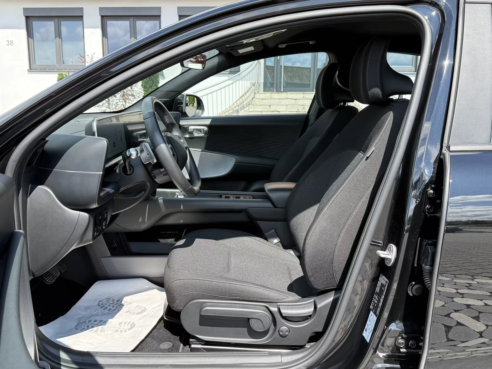 Hyundai Ioniq 6 ELEKTRO/151HP/PIXEL-LED/CAM/NAVI/KLESS/CPLAY/435g - изображение 9
