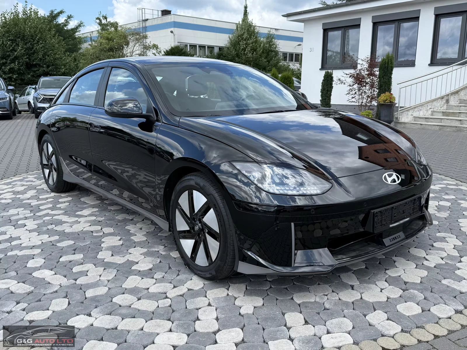 Hyundai Ioniq 6 ELEKTRO/151HP/PIXEL-LED/CAM/NAVI/KLESS/CPLAY/435g - изображение 5