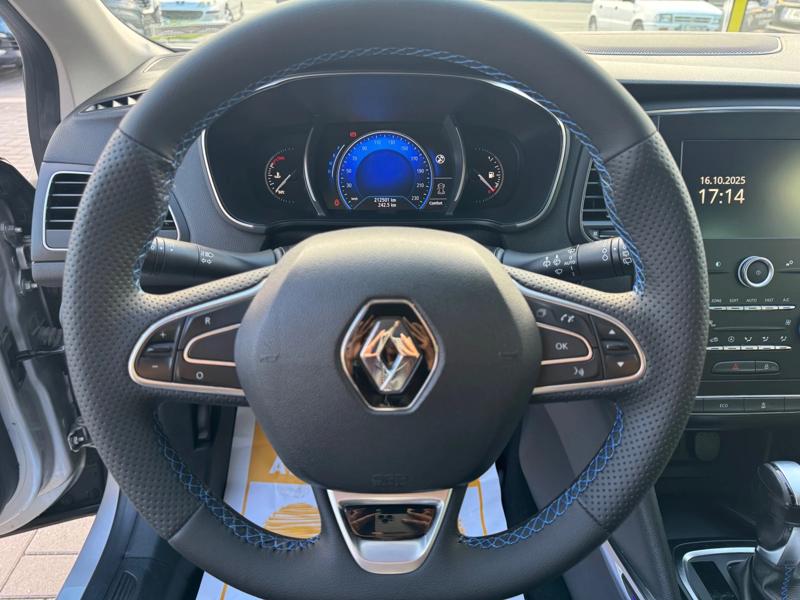 Renault Megane Grandtour 1.5 dCi 110к.с, снимка 8 - Автомобили и джипове - 52088639