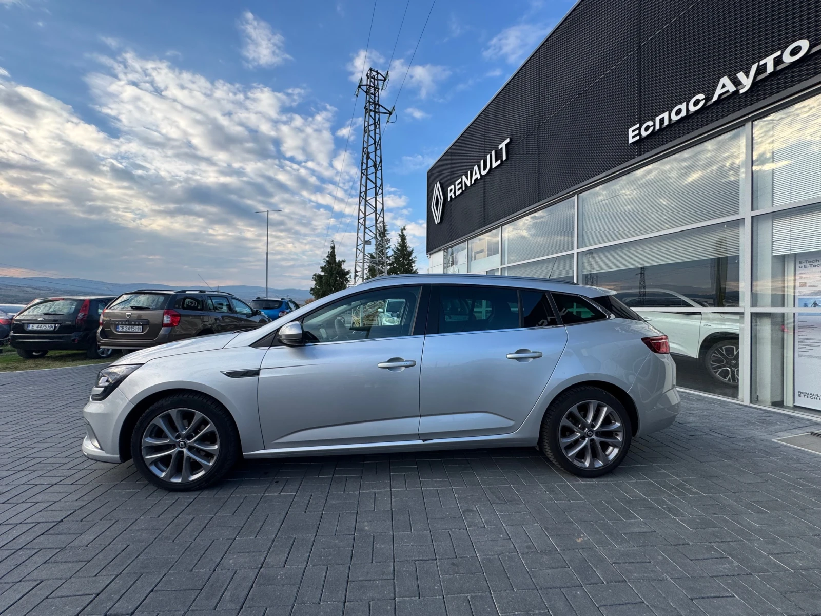 Renault Megane Grandtour 1.5 dCi 110к.с, снимка 7 - Автомобили и джипове - 52088639