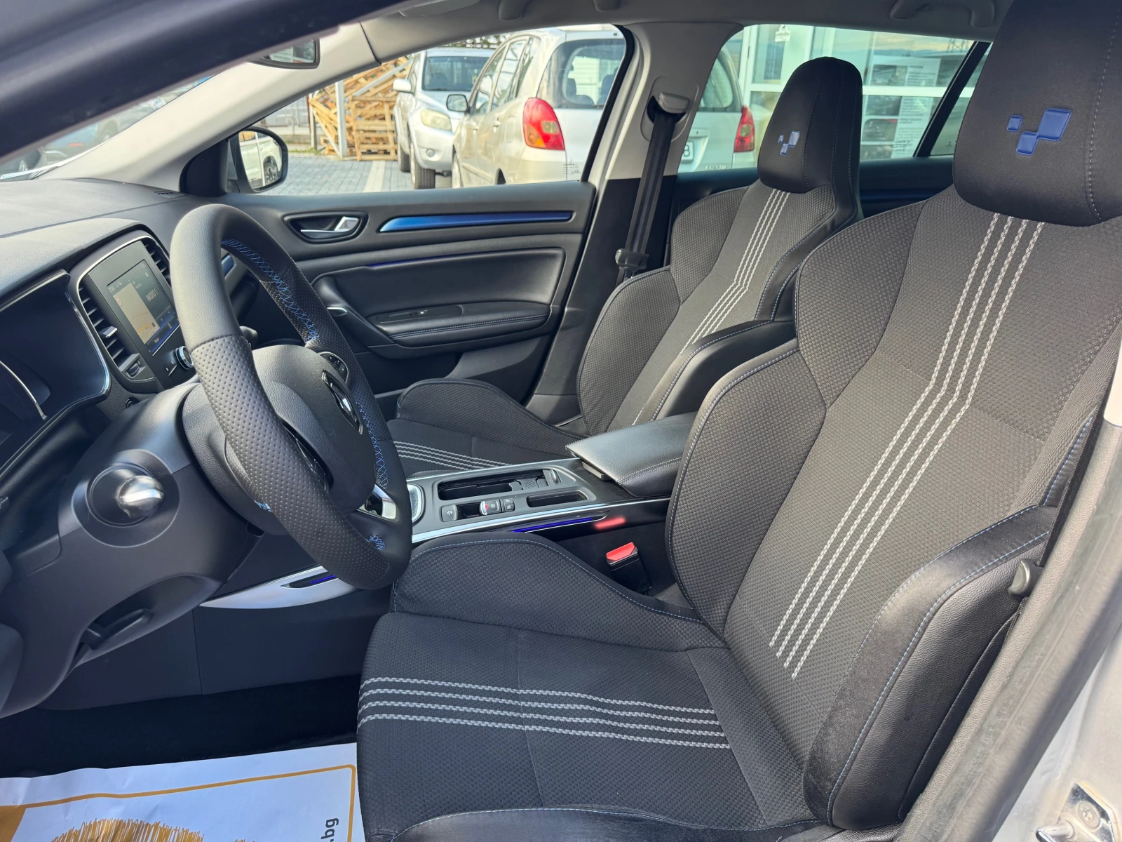 Renault Megane Grandtour 1.5 dCi 110к.с, снимка 12 - Автомобили и джипове - 52088639