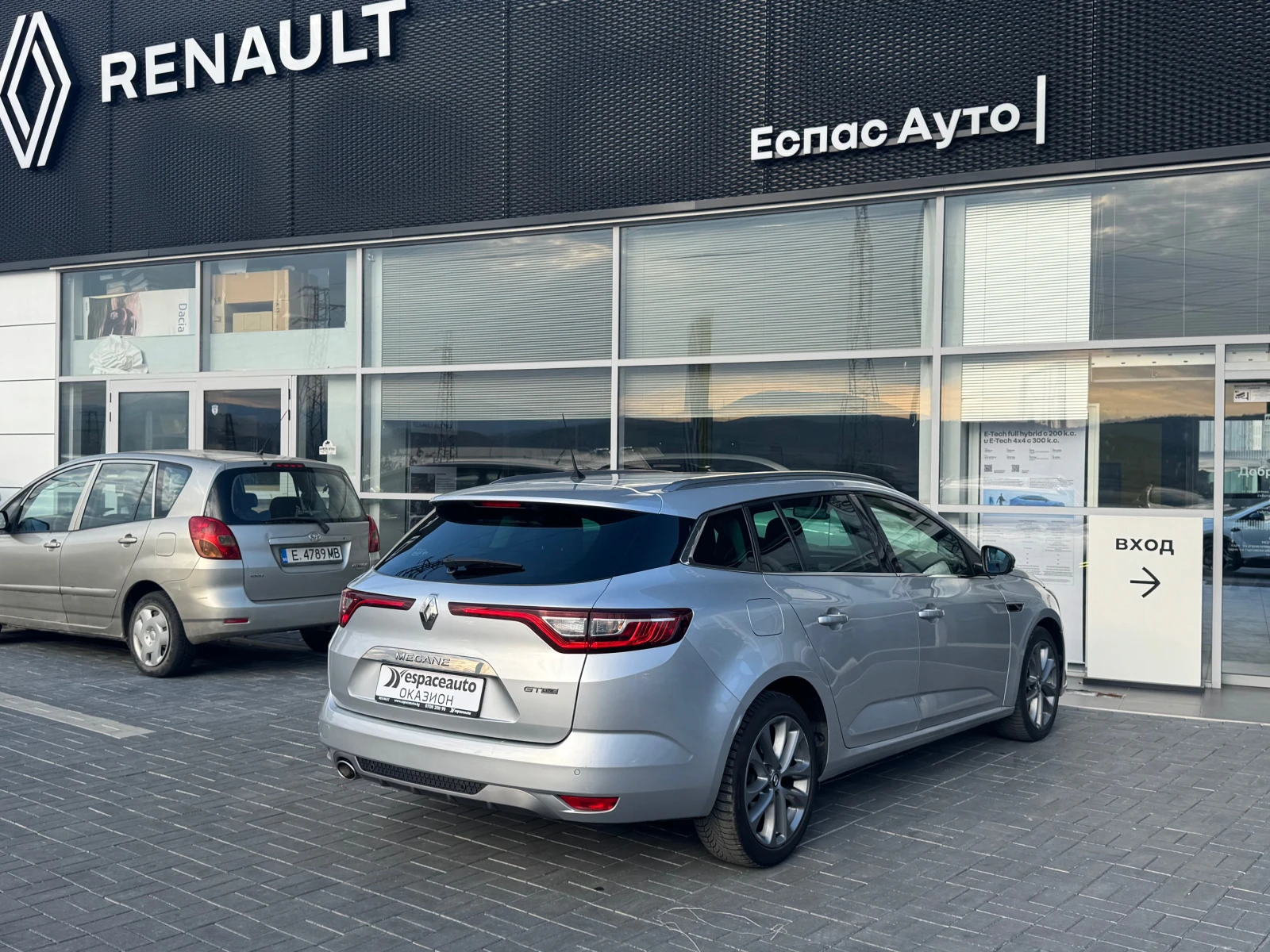 Renault Megane Grandtour 1.5 dCi 110к.с, снимка 4 - Автомобили и джипове - 52088639