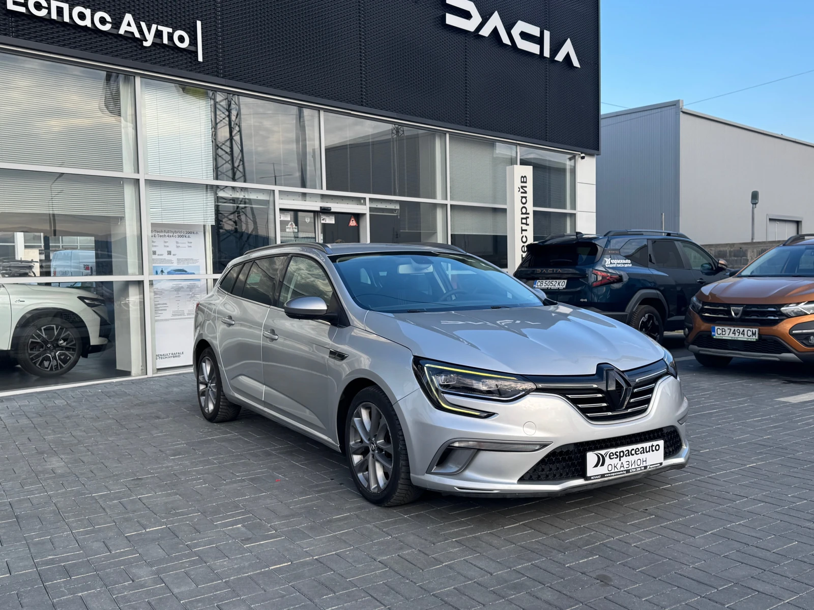 Renault Megane Grandtour 1.5 dCi 110к.с, снимка 3 - Автомобили и джипове - 52088639