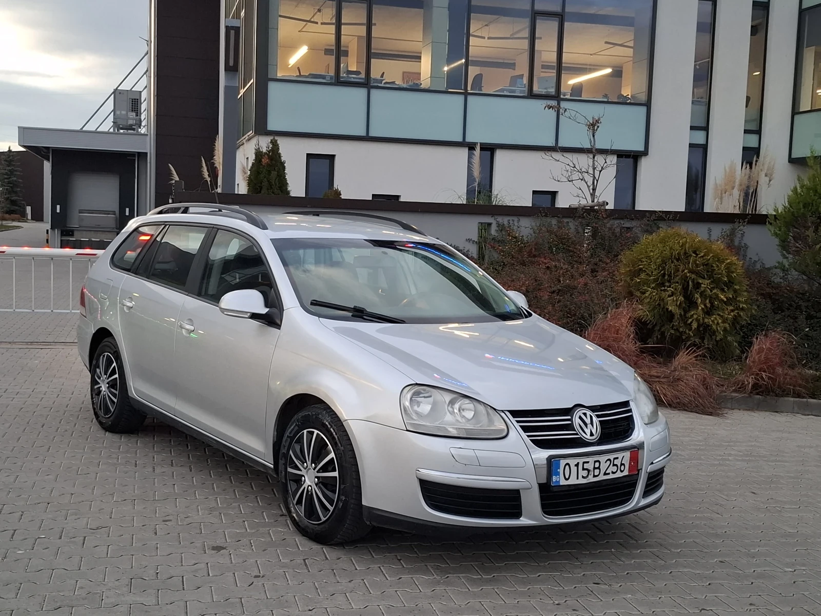 VW Golf 1.9TDI* (105кс)* КЛИМАТРОНИК* * * НОВ ВНОС* *  - изображение 8