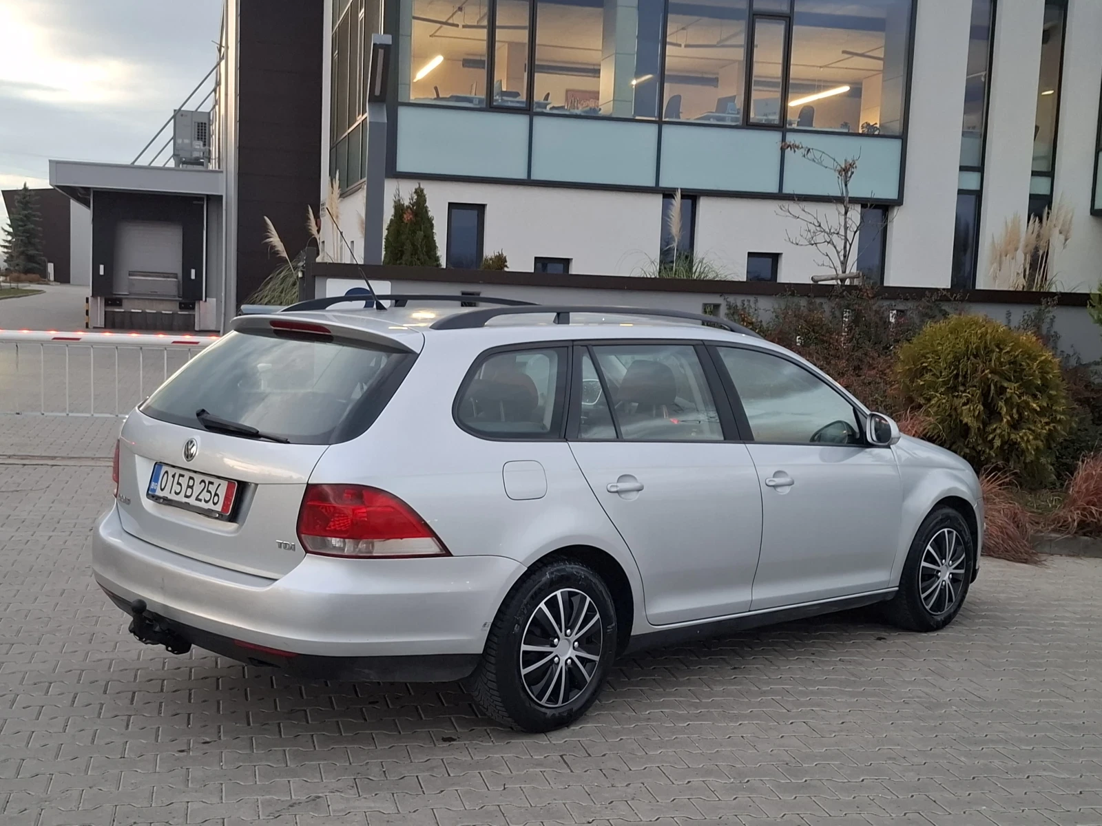 VW Golf 1.9TDI* (105кс)* КЛИМАТРОНИК* * * НОВ ВНОС* *  - изображение 10