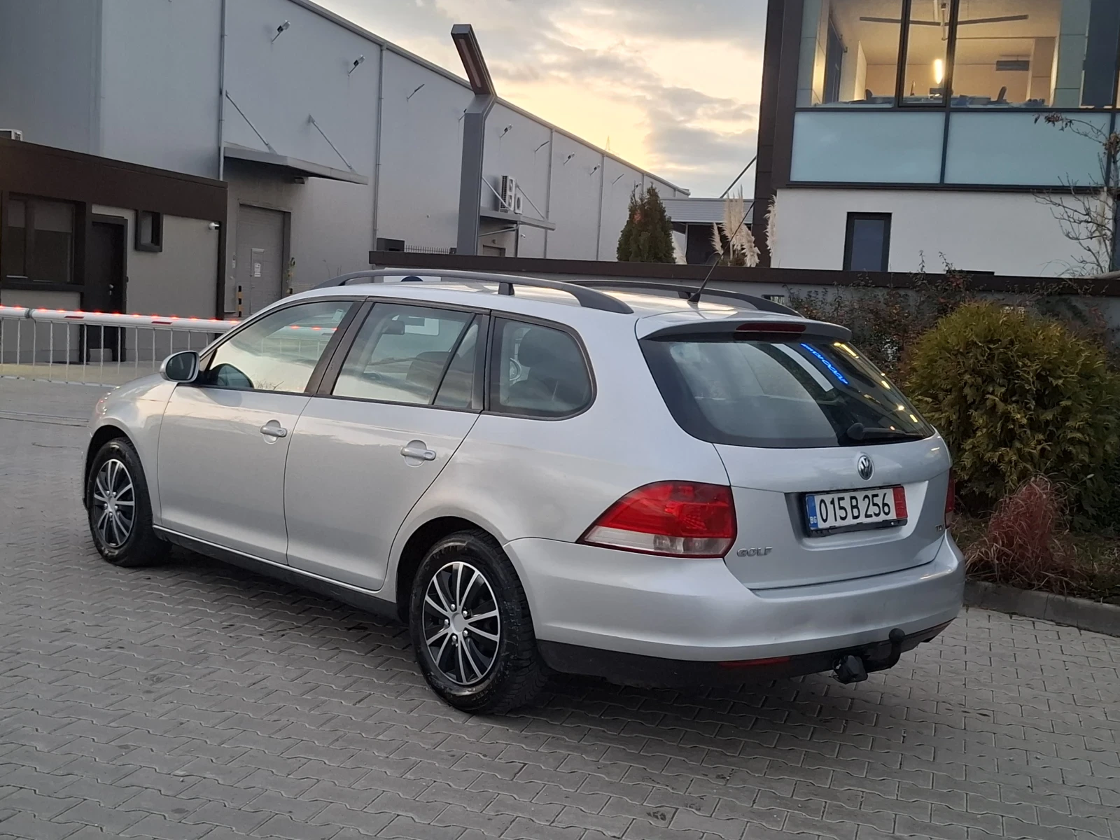 VW Golf 1.9TDI* (105кс)* КЛИМАТРОНИК* * * НОВ ВНОС* *  - изображение 5