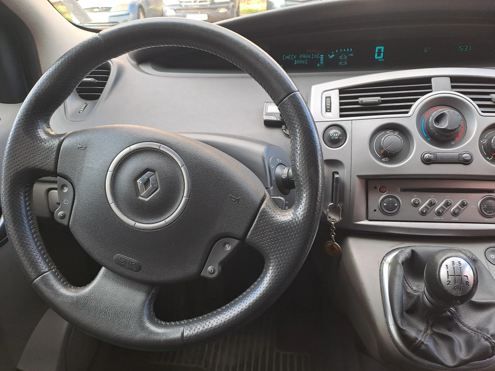 Renault Scenic  - изображение 6