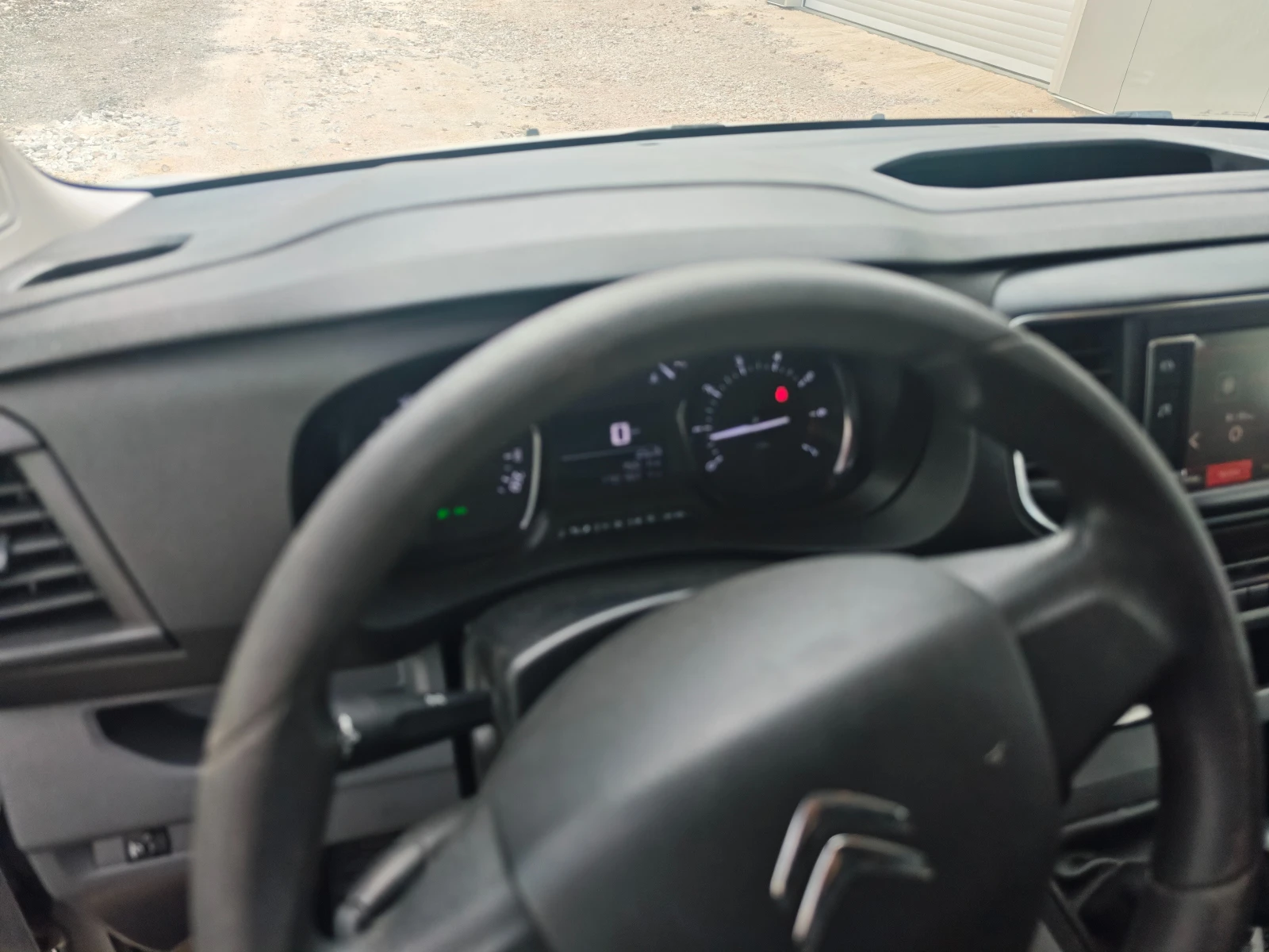 Citroen Jumpy 2.0 D  150к.с. ЛИЗИНГ, снимка 14 - Автомобили и джипове - 52677777