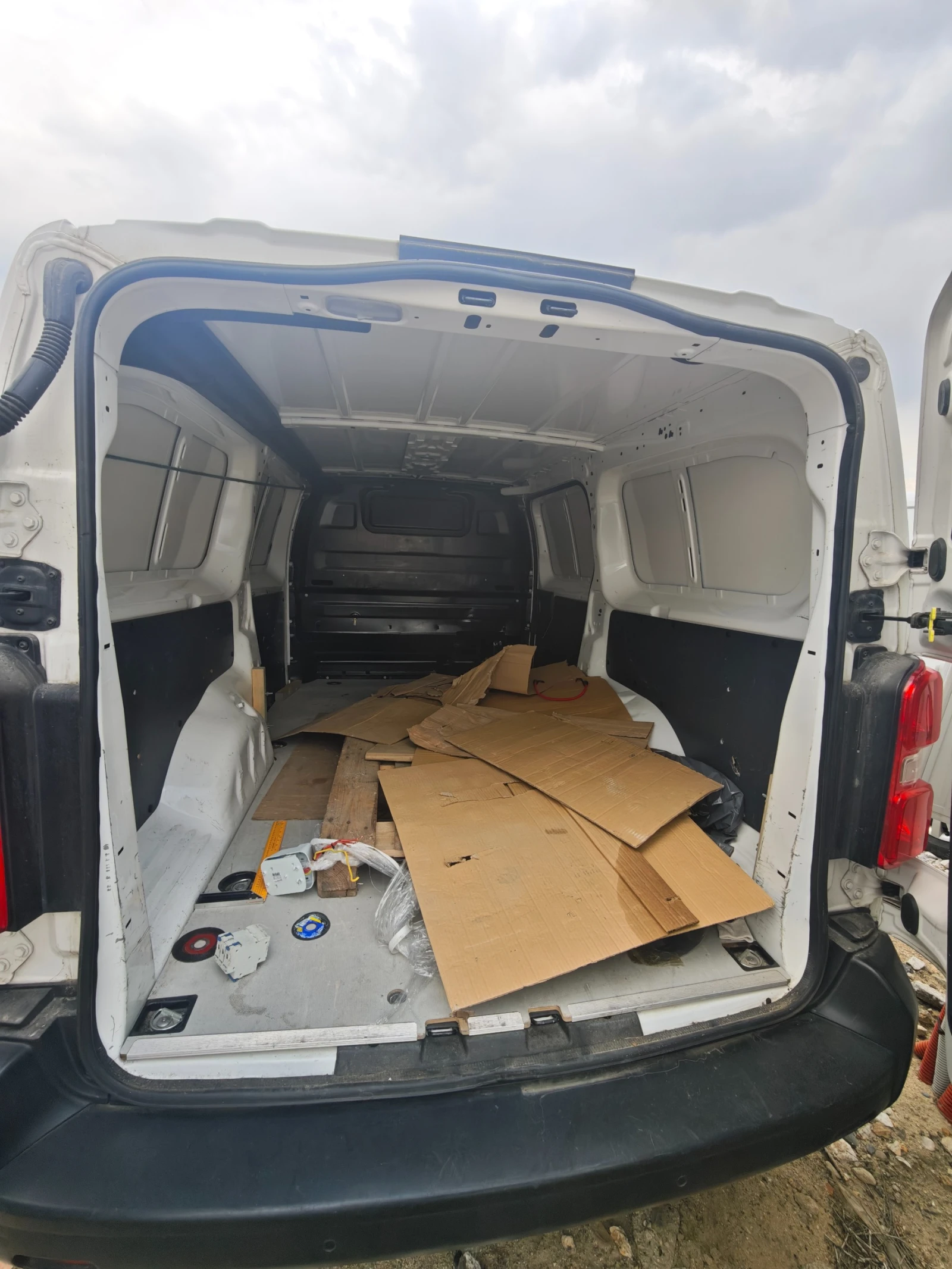 Citroen Jumpy 2.0 D  150к.с. ЛИЗИНГ, снимка 17 - Автомобили и джипове - 52677777