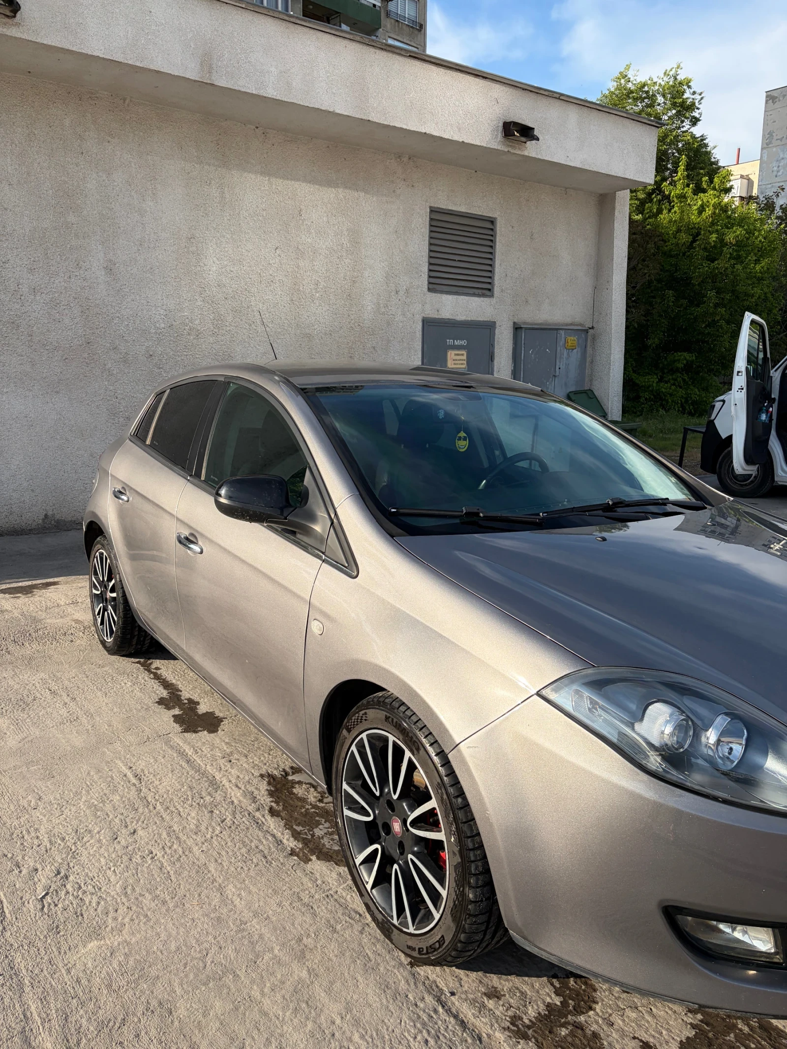 Fiat Bravo 1.6 120HP КОЖА КЛИМАТРОНИК HIFI AUDIO BLUETOOTH, снимка 6 - Автомобили и джипове - 54415605