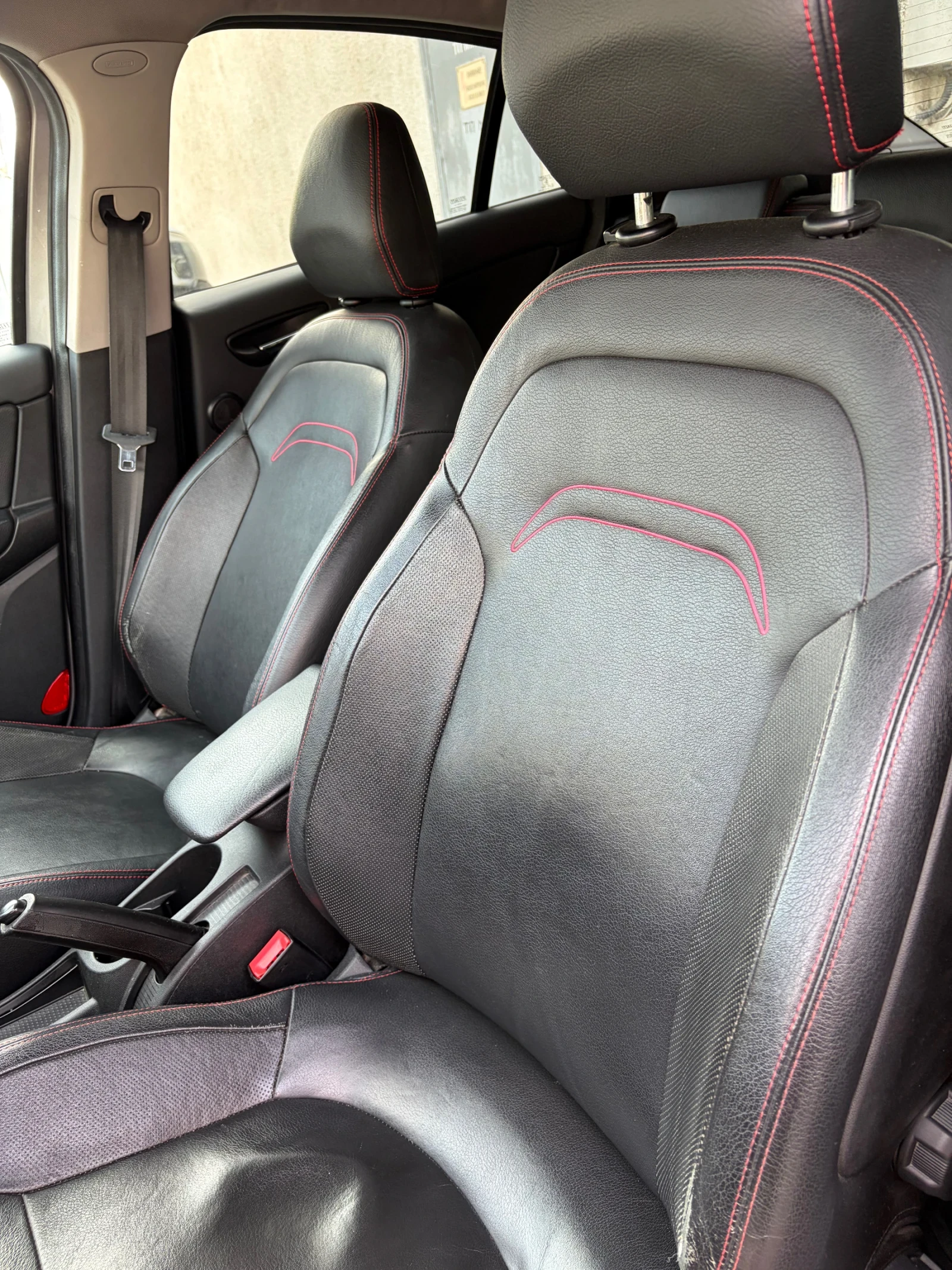 Fiat Bravo 1.6 120HP КОЖА КЛИМАТРОНИК HIFI AUDIO BLUETOOTH, снимка 15 - Автомобили и джипове - 54415605