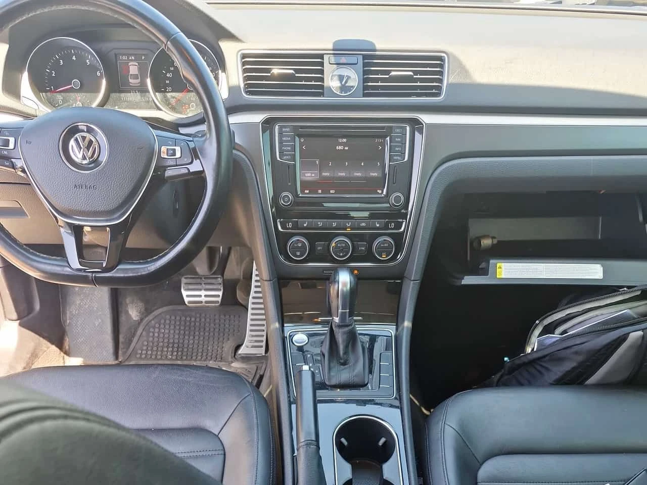 VW Passat Highline| ПОДГРЕВИ| 2 КЛЮЧА| ШИБИДАХ| CARFAX, снимка 9 - Автомобили и джипове - 54459810