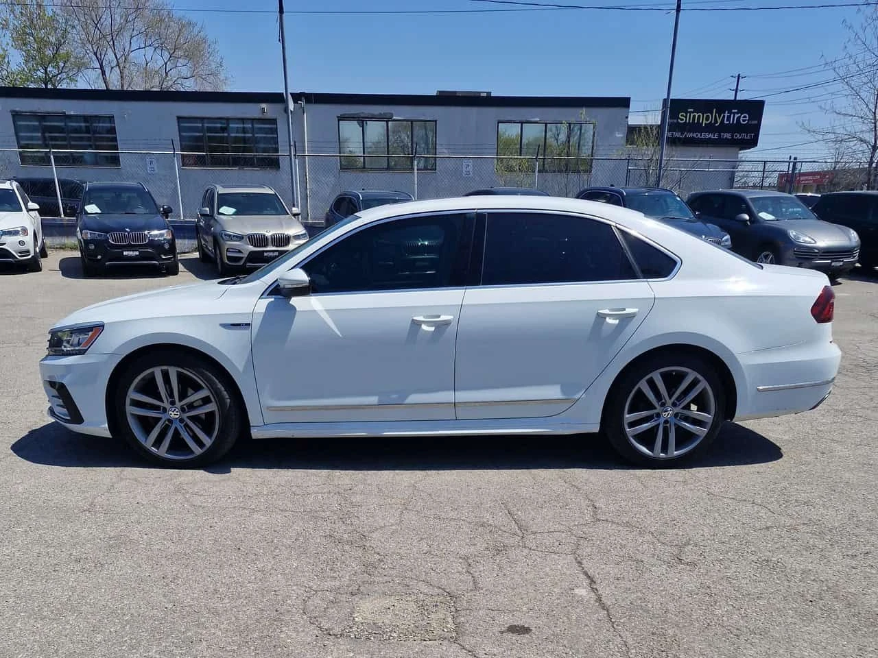 VW Passat Highline| ПОДГРЕВИ| 2 КЛЮЧА| ШИБИДАХ| CARFAX, снимка 4 - Автомобили и джипове - 54459810