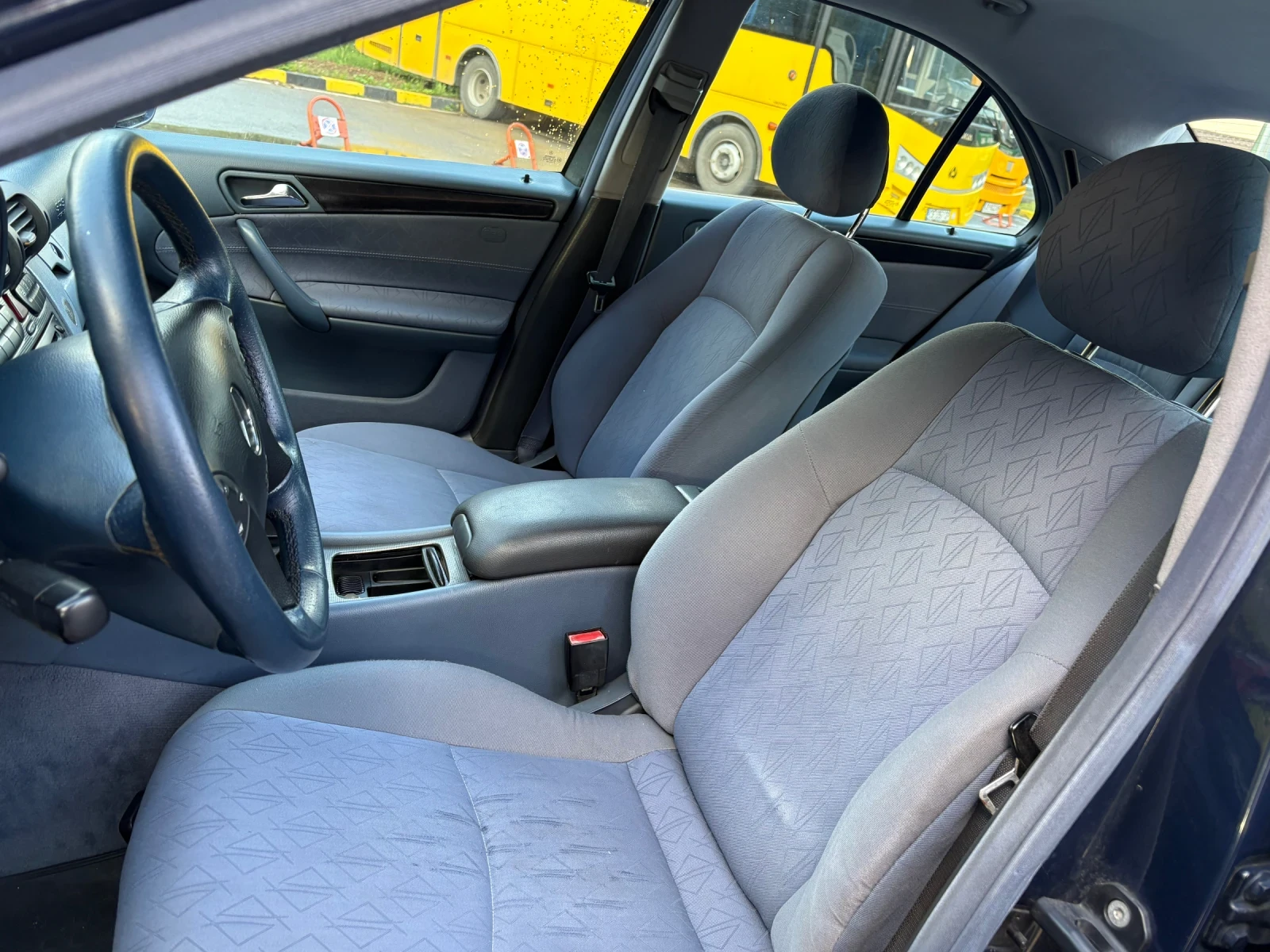 Mercedes-Benz C 220, снимка 7 - Автомобили и джипове - 54512322