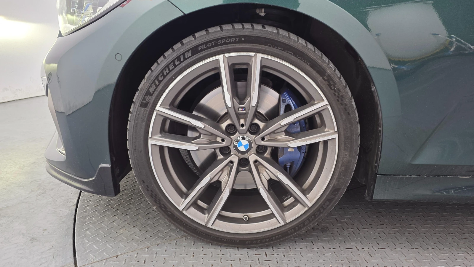 BMW 340 i* PERIDOT GREEN EDITON* LASER* HARMAN* 360* ХЕДЪП, снимка 4 - Автомобили и джипове - 54565220