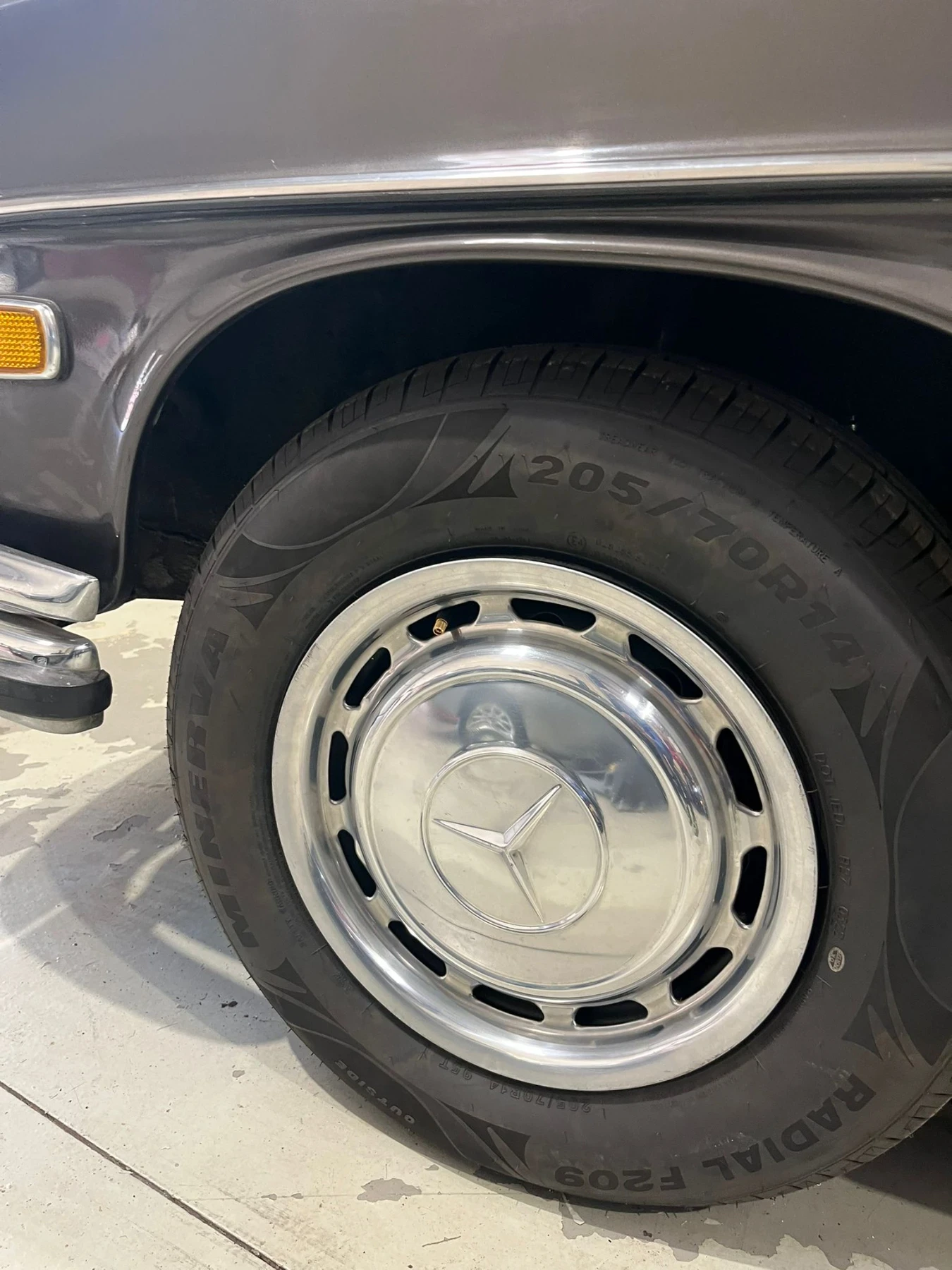 Mercedes-Benz 280 W 108 280 SEL 3.5 V 8 , снимка 9 - Автомобили и джипове - 54581988
