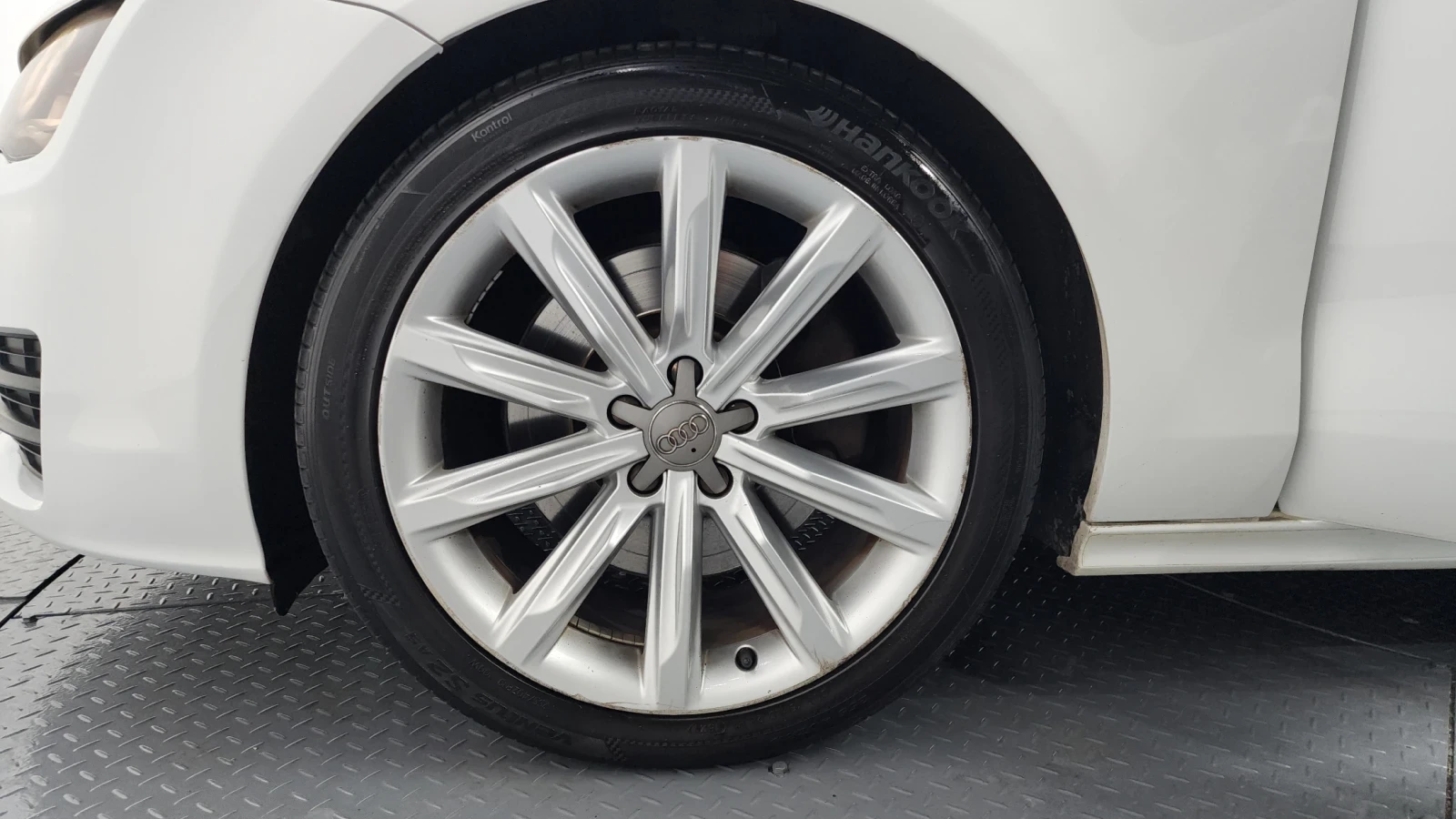 Audi A7 3.0L V6 / CARFAX, снимка 14 - Автомобили и джипове - 54744575