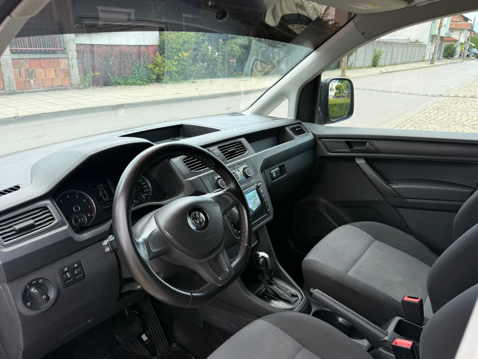 VW Caddy MAXi 1.4TGI DSG6 , снимка 8 - Автомобили и джипове - 55182411