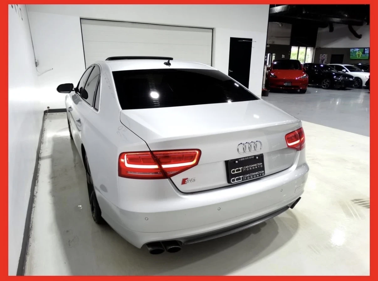 Audi S8 4.0Т * 360 CAM * BLIND SPOT * PANO * CARFAX * , снимка 4 - Автомобили и джипове - 55246002