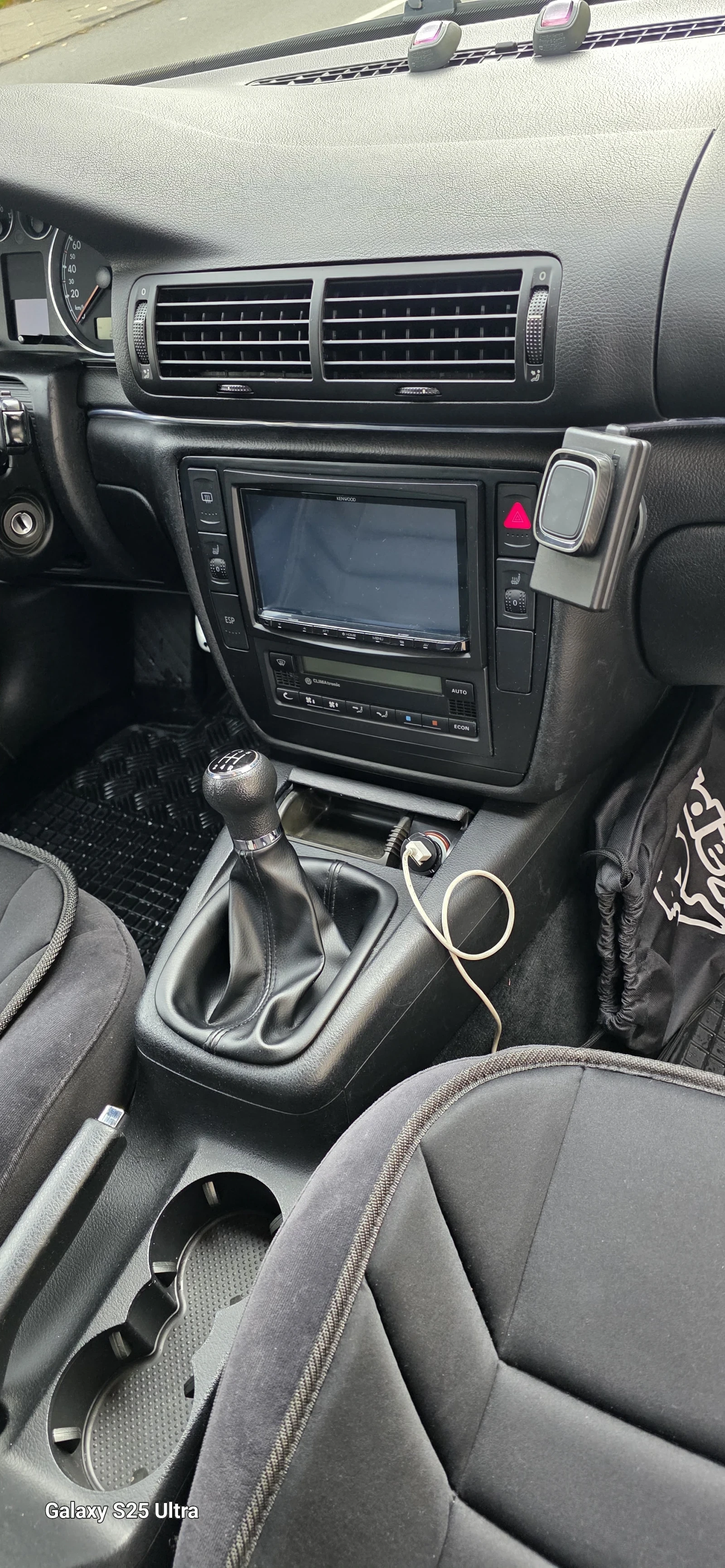 VW Passat 2.0  131ks  perfekten, снимка 8 - Автомобили и джипове - 55408761