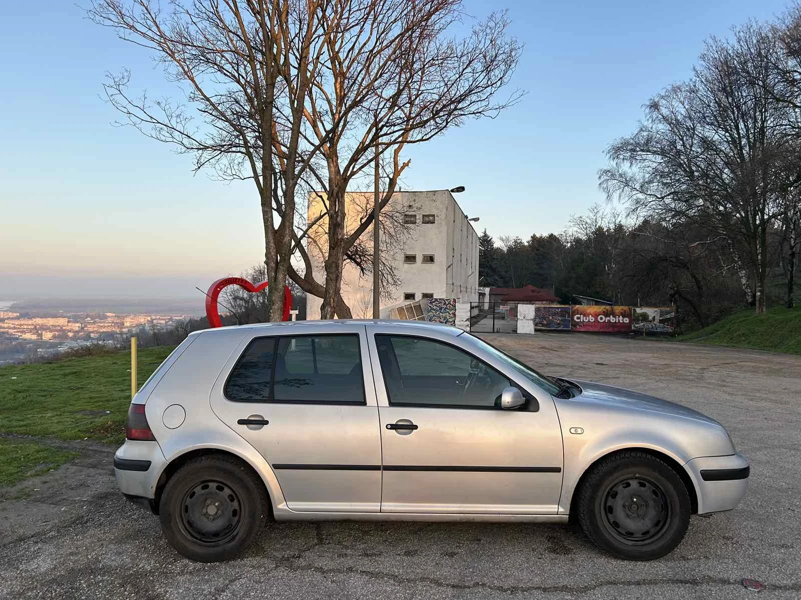 VW Golf, снимка 6 - Автомобили и джипове - 55421013