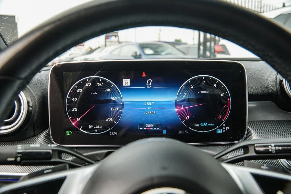 Mercedes-Benz C 300 Digital Ligh* Burmester* Head-Up* 360  Камери, снимка 12 - Автомобили и джипове - 55853906