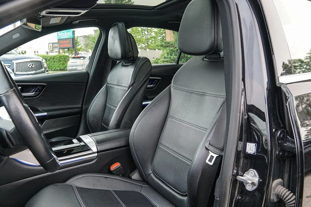 Mercedes-Benz C 300 Digital Ligh* Burmester* Head-Up* 360  Камери, снимка 8 - Автомобили и джипове - 55853906