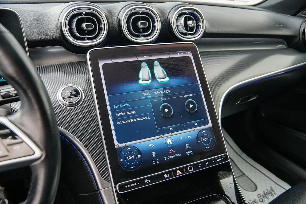 Mercedes-Benz C 300 Digital Ligh* Burmester* Head-Up* 360  Камери, снимка 13 - Автомобили и джипове - 55853906
