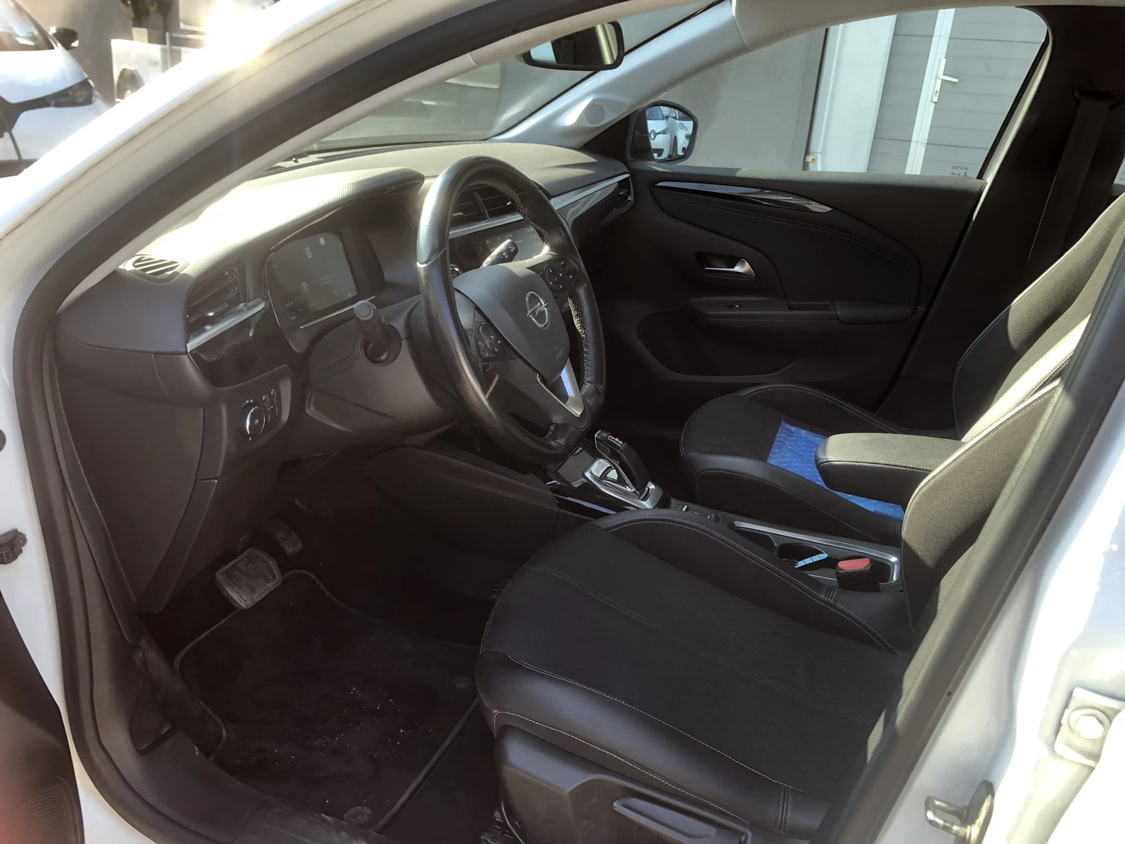 Opel Corsa 50 kWh, снимка 9 - Автомобили и джипове - 55879639