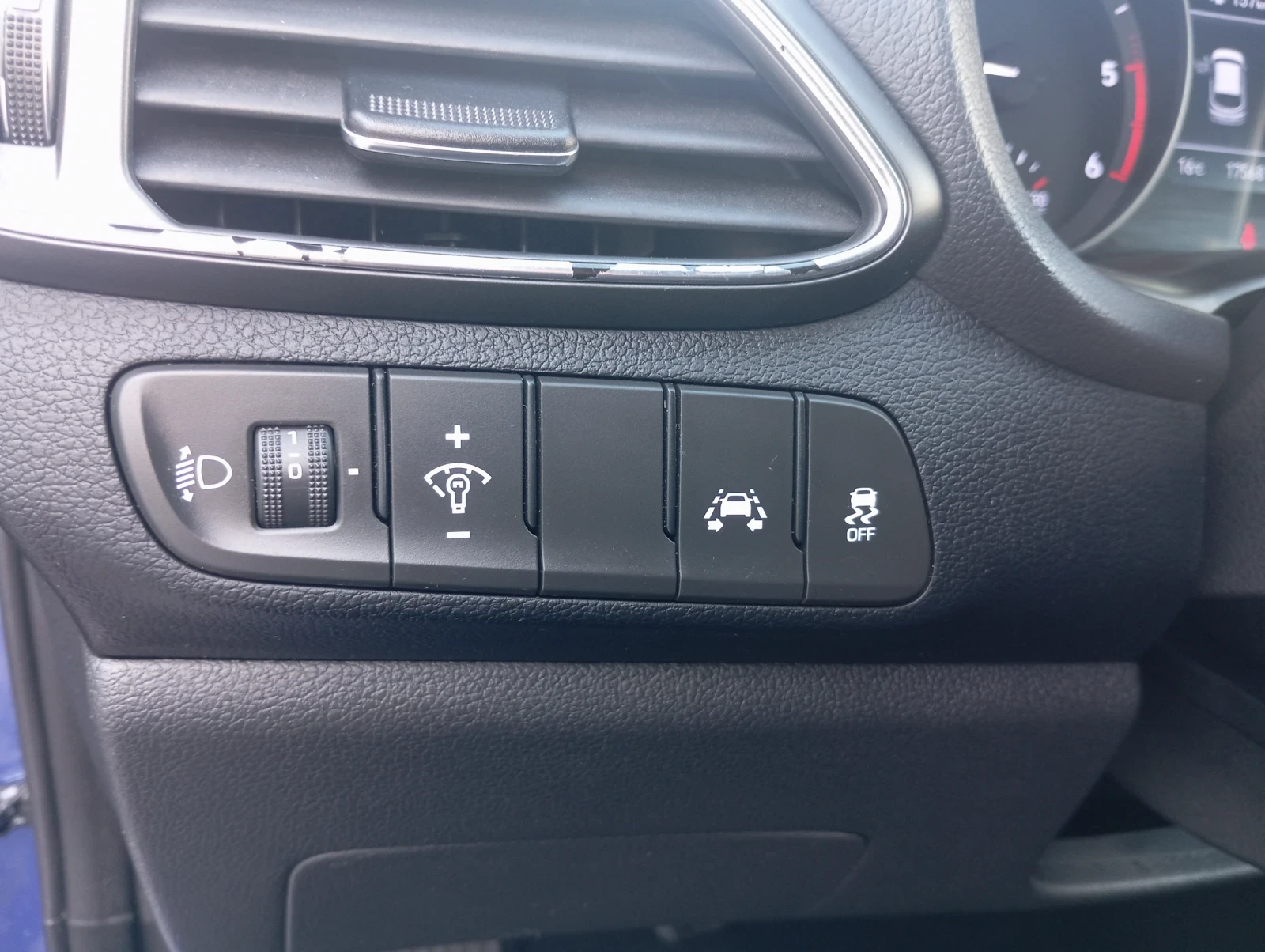Hyundai I30 Лизинг , снимка 13 - Автомобили и джипове - 56615267