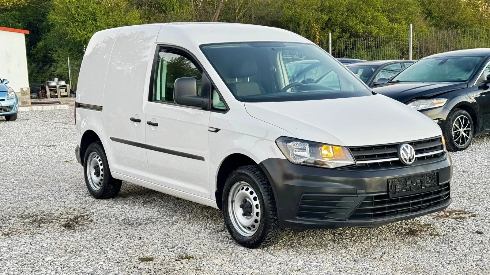 VW Caddy 2.0 TDI 102 к.с. Италия, снимка 4 - Автомобили и джипове - 56628601